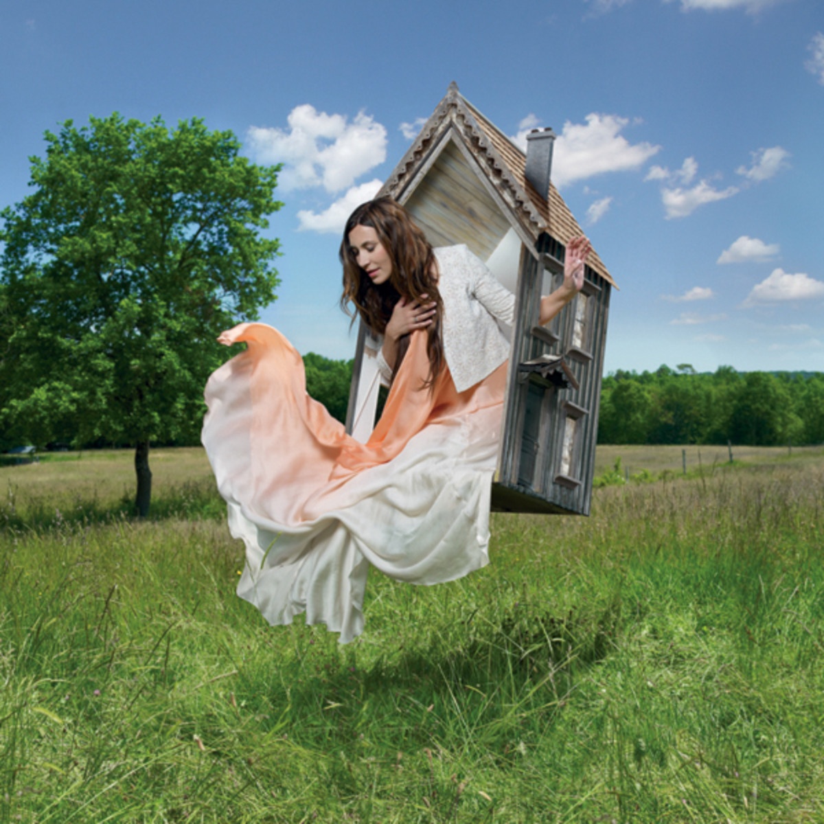 Tout Va Bien (feat. Lola)